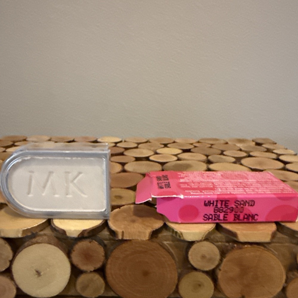 Mary Kay MK Signature Eye Color WHITE SAND 0.09oz